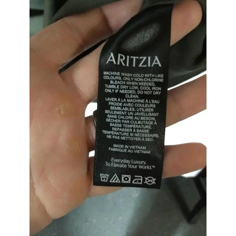 Aritzia Contour Olive Green Sleeveless Top, Size M - Picture 3 of 7